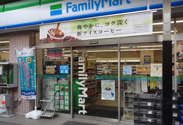 川崎市中原区上小田中3丁目のアパート(ファミリーマート武蔵新城店)