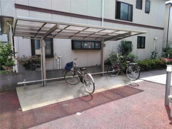 川崎市幸区東古市場のアパート