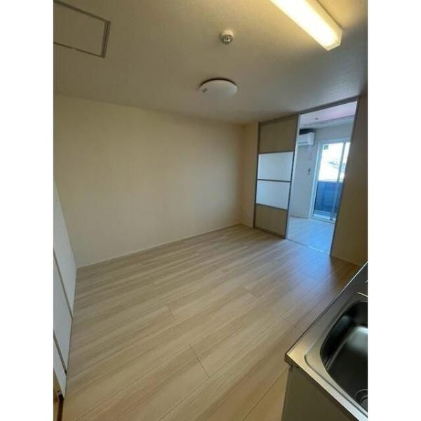 川崎市幸区紺屋町のアパート