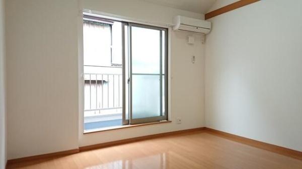川崎市幸区下平間のアパート