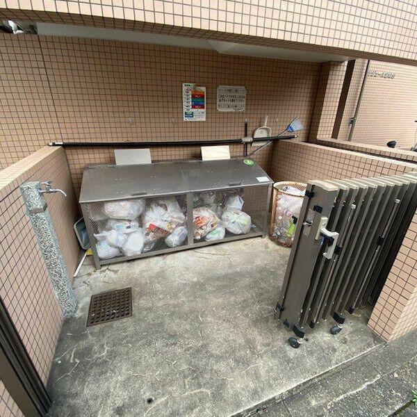 川崎市高津区下作延３丁目のマンション