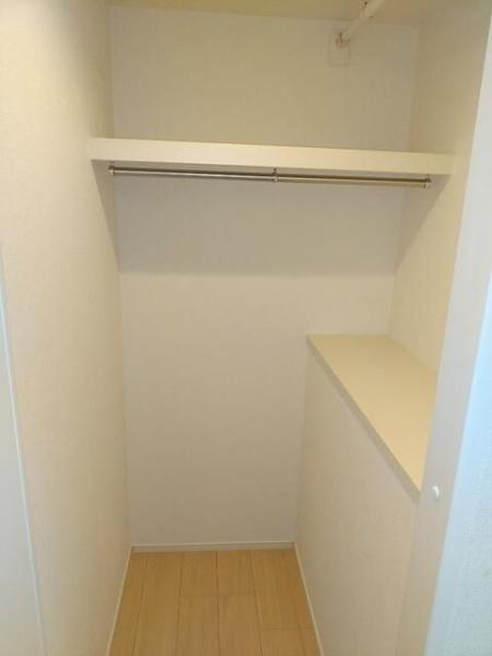 川崎市高津区新作６丁目のマンション