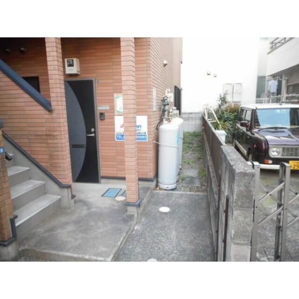 川崎市高津区久地４丁目のアパート