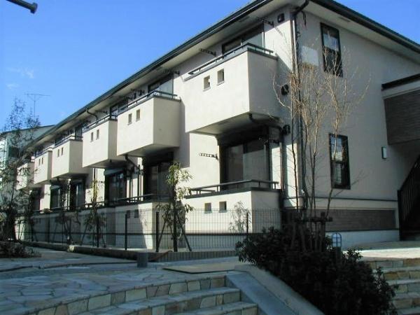 川崎市高津区新作１丁目のアパート