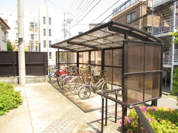 川崎市高津区新作１丁目のアパート