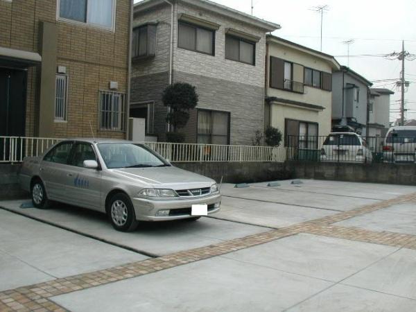 川崎市高津区新作１丁目のアパート