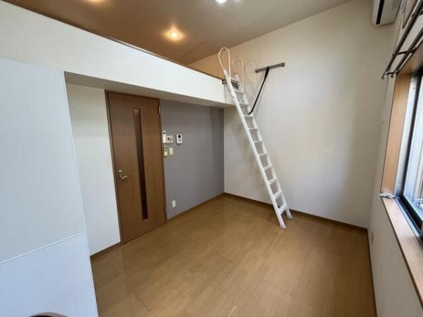川崎市中原区下小田中６丁目のアパート