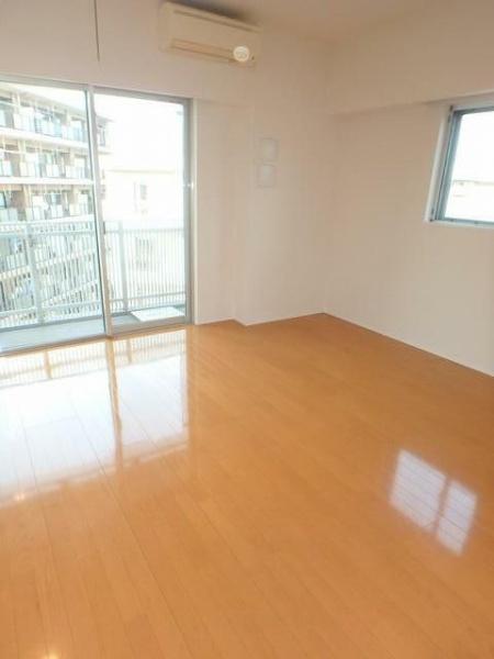 川崎市川崎区本町２丁目のマンション