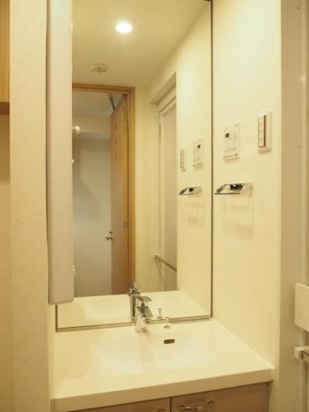 川崎市高津区溝口３丁目のマンション