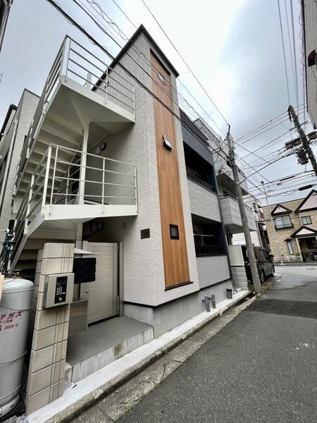 川崎市幸区古市場２丁目のアパート
