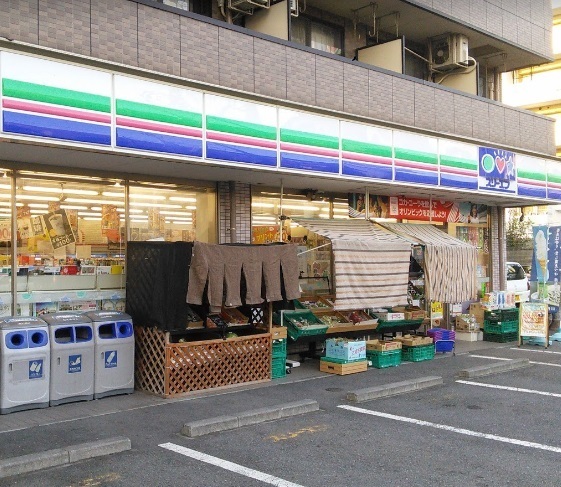 横浜市港北区樽町4丁目のマンション(スリーエフ港北樽町店)