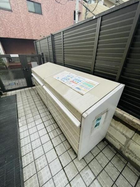 川崎市中原区新丸子町のマンション