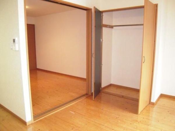 川崎市川崎区小田４丁目のアパート
