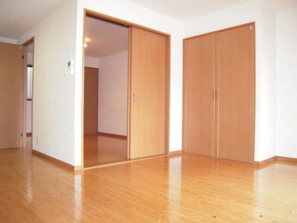 川崎市川崎区小田４丁目のアパート