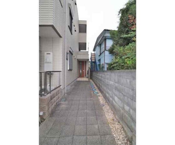 川崎市中原区上小田中６丁目のアパート