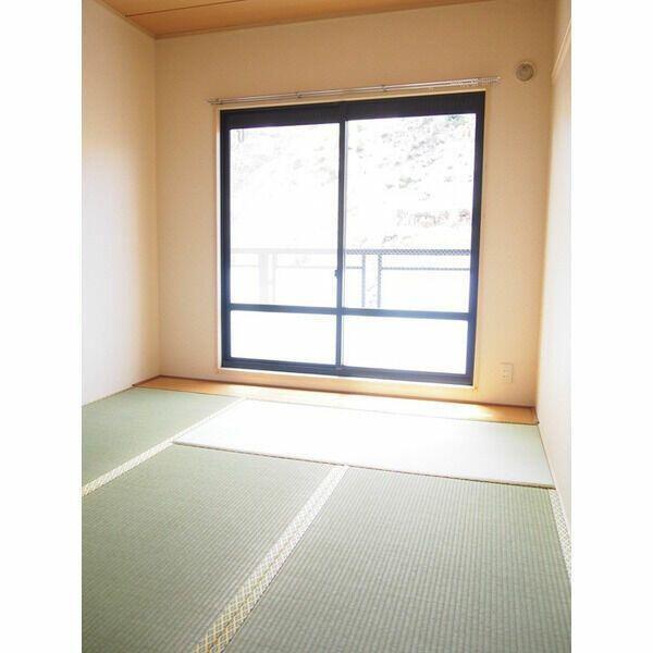 川崎市高津区末長２丁目のマンション
