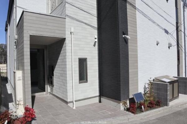 川崎市高津区久本２丁目のアパート