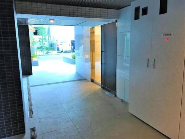 横浜市神奈川区栄町のマンション