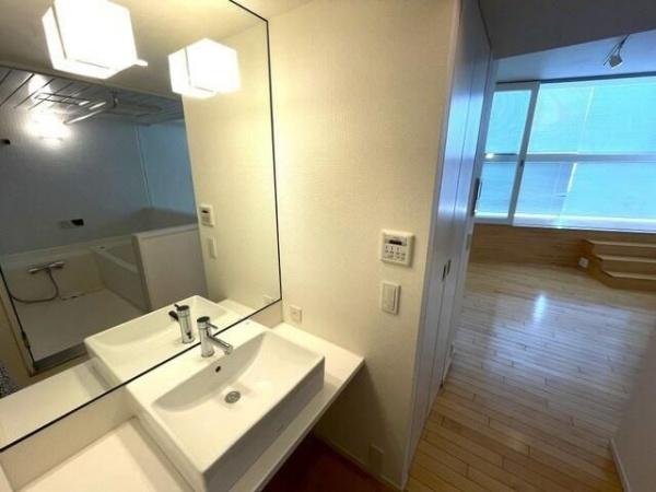 横浜市神奈川区子安通３丁目のマンション