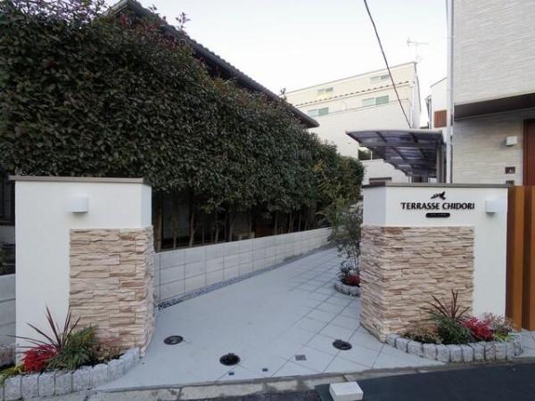 大田区千鳥２丁目のテラスハウス