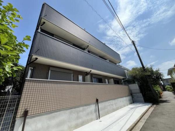横浜市神奈川区三ツ沢下町のアパート