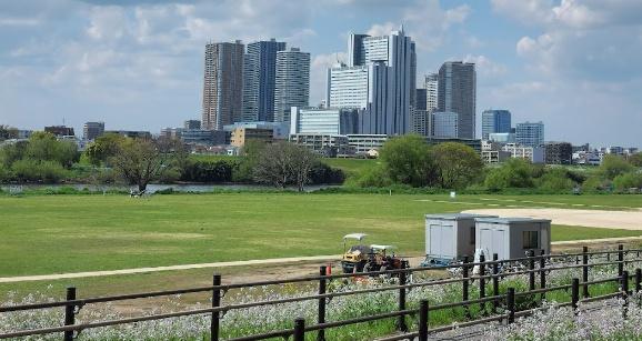 川崎市中原区上平間のマンション(多摩川ガス橋緑地)