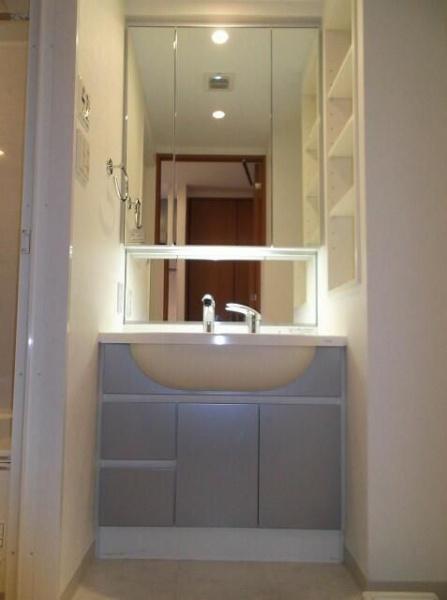 横浜市西区岡野１丁目のマンション