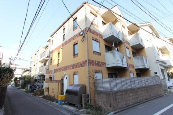 ＬＡ　ＣＯＬＬＩＮＥ（ラ　コリン）