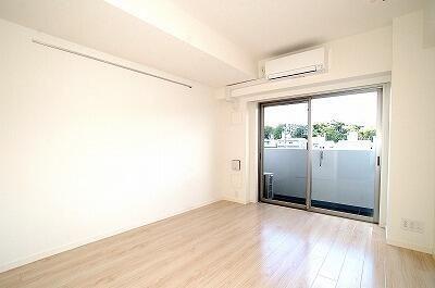 川崎市多摩区三田１丁目のマンション