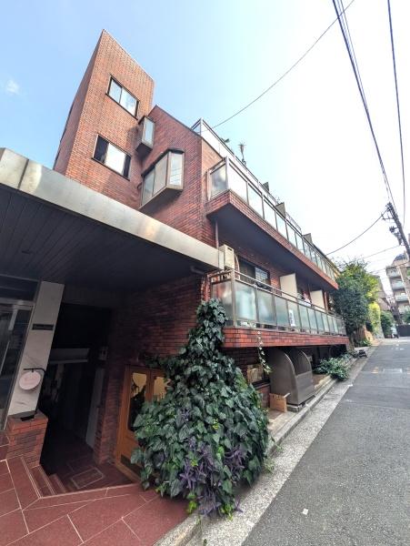 クィーンホームズ