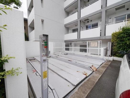 川崎市幸区塚越３丁目のマンション