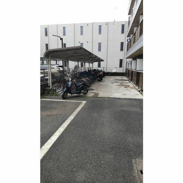 川崎市高津区新作６丁目のマンション