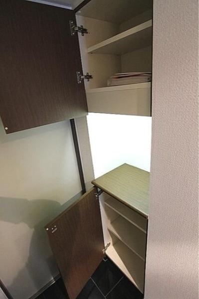 グリフィン新横浜・六番館