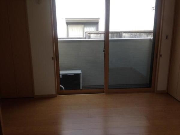 川崎市中原区新城５丁目のアパート