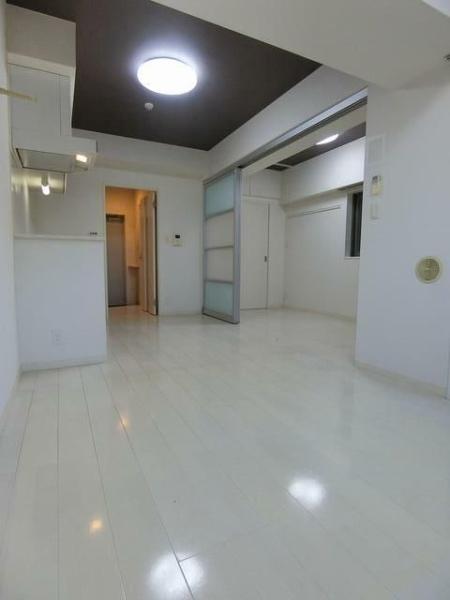 横浜市神奈川区東神奈川１丁目のマンション
