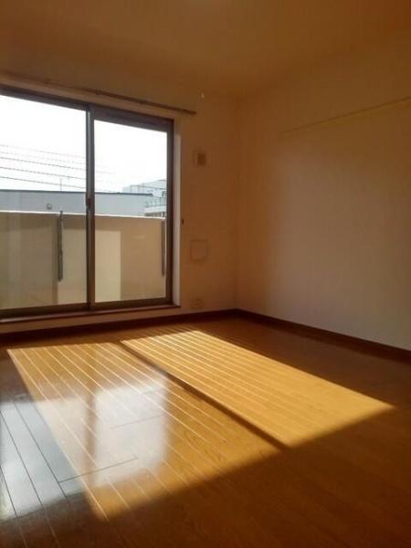 川崎市中原区下小田中２丁目のマンション