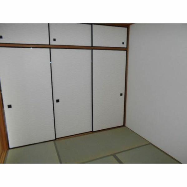 川崎市中原区今井仲町のマンション