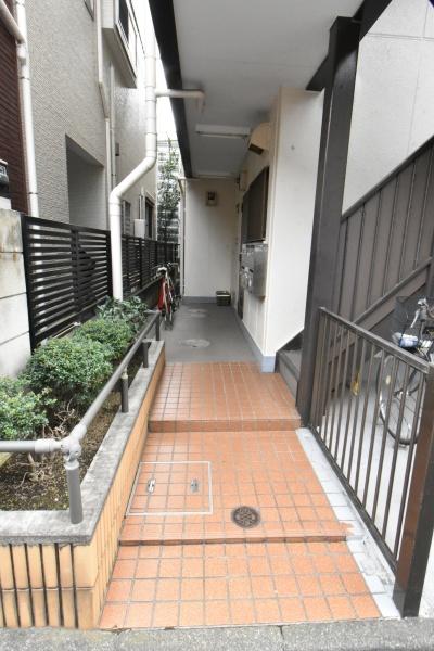 川崎市中原区上平間のマンション(エントランス)