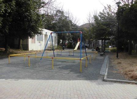 横浜市神奈川区白幡上町のアパート(菊名池公園)