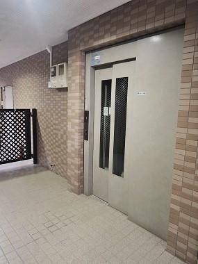 横浜市西区浅間町３丁目のマンション