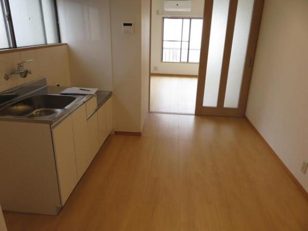 川崎市高津区向ケ丘のアパート