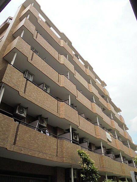 川崎市高津区末長３丁目のマンション
