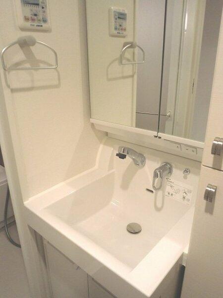 横浜市港北区新横浜１丁目のマンション