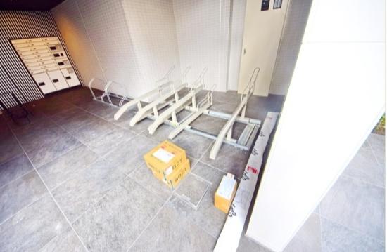 横浜市神奈川区東神奈川１丁目のマンション