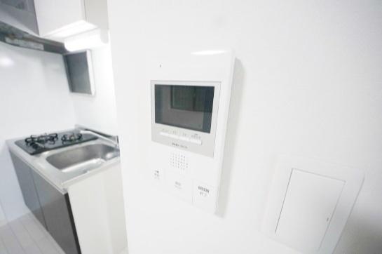 横浜市神奈川区東神奈川１丁目のマンション