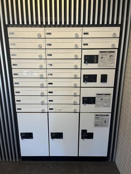 横浜市神奈川区東神奈川１丁目のマンション