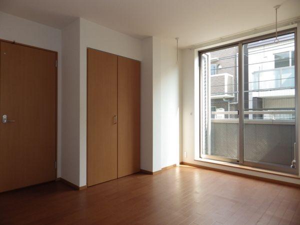 川崎市中原区新丸子東２丁目のマンション