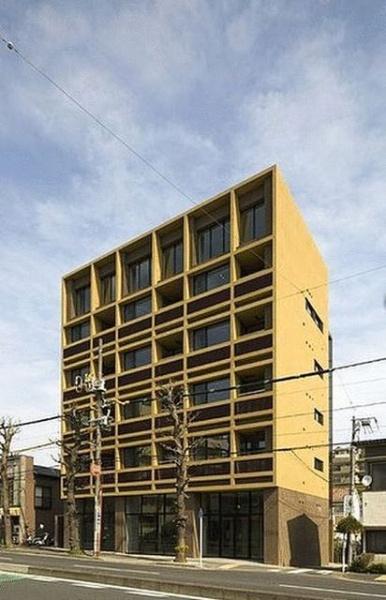 横浜市神奈川区六角橋１丁目のマンション