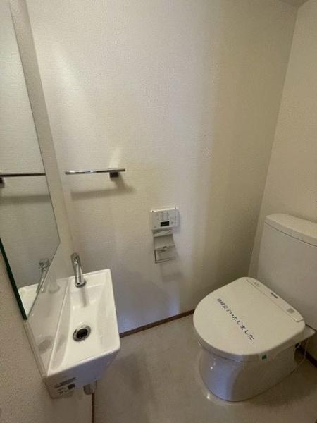 横浜市神奈川区六角橋１丁目のマンション