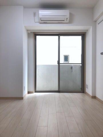 川崎市中原区新丸子町のマンション